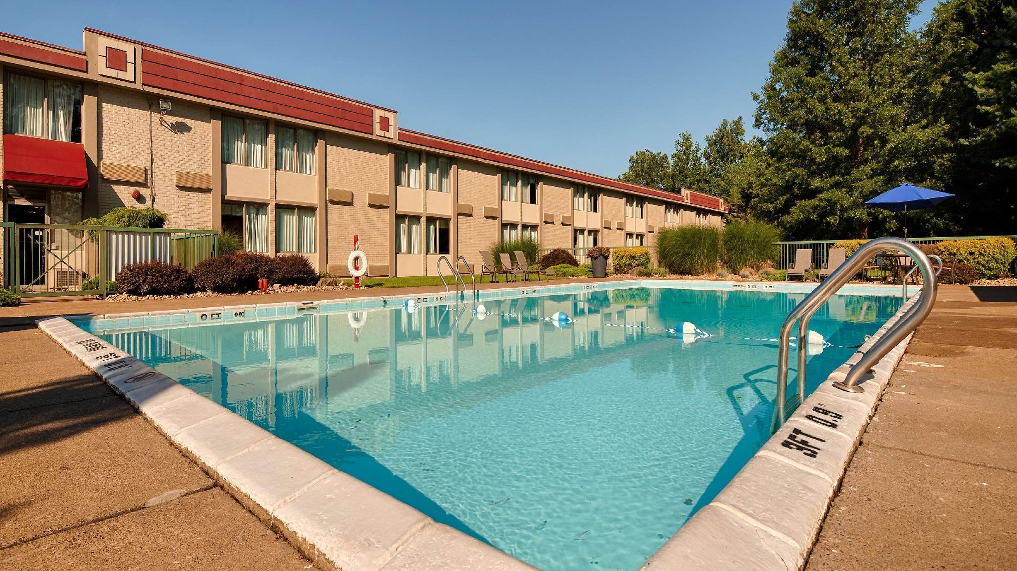 Baymont Inn & Suites Marietta Esterno foto