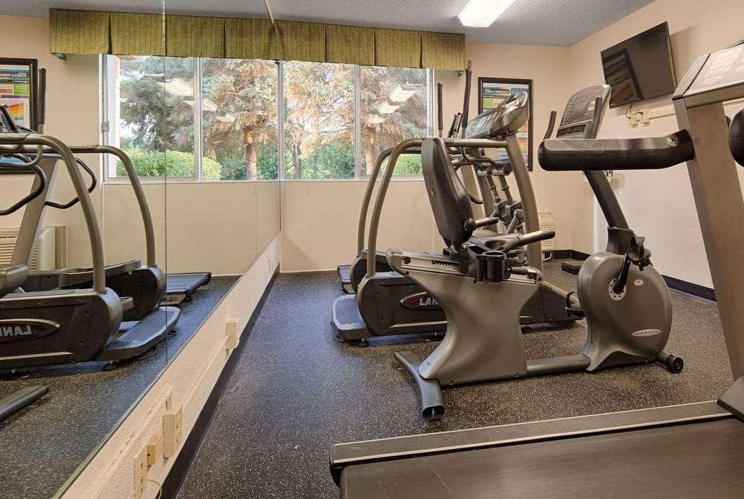 Baymont Inn & Suites Marietta Esterno foto