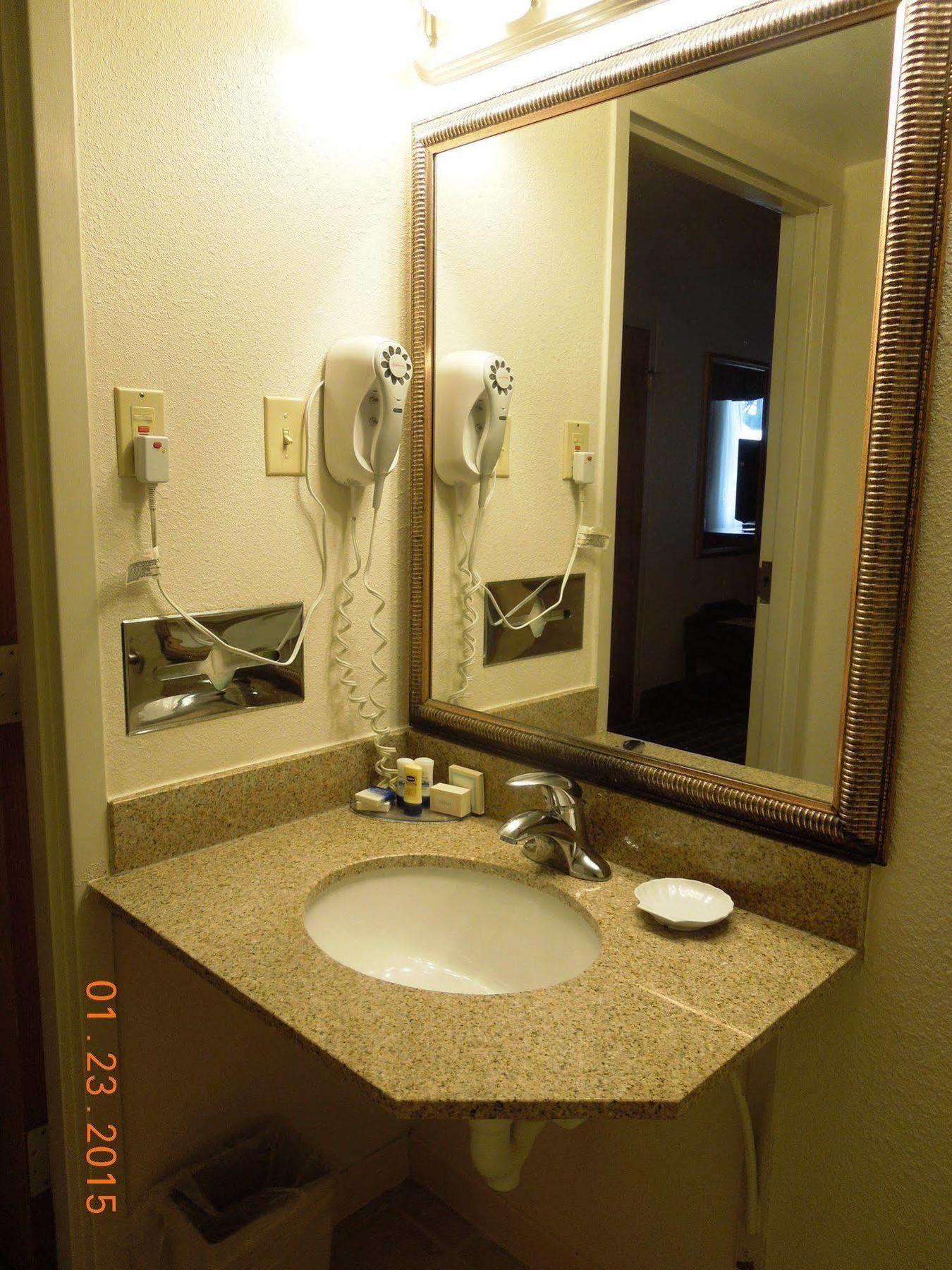 Baymont Inn & Suites Marietta Esterno foto